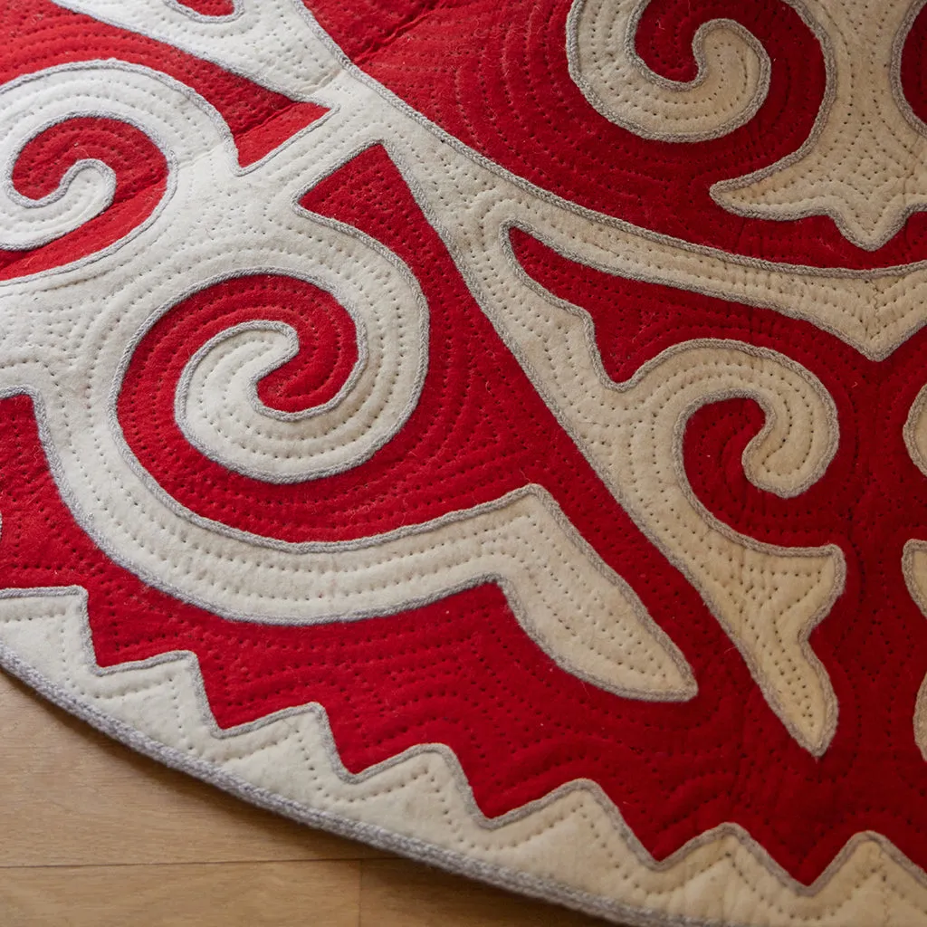 Contemporary White With Red Shyrdak Tree Skirt