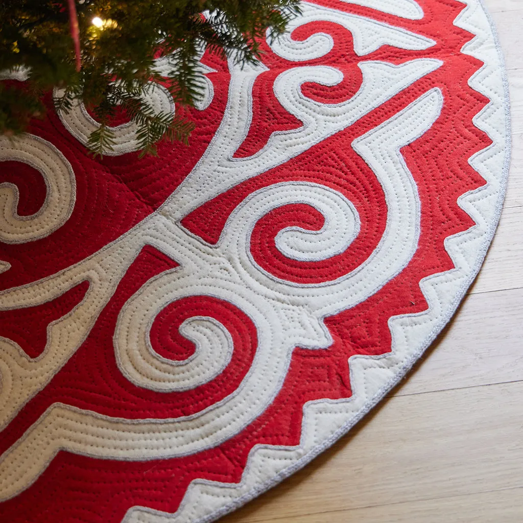 Contemporary White With Red Shyrdak Tree Skirt