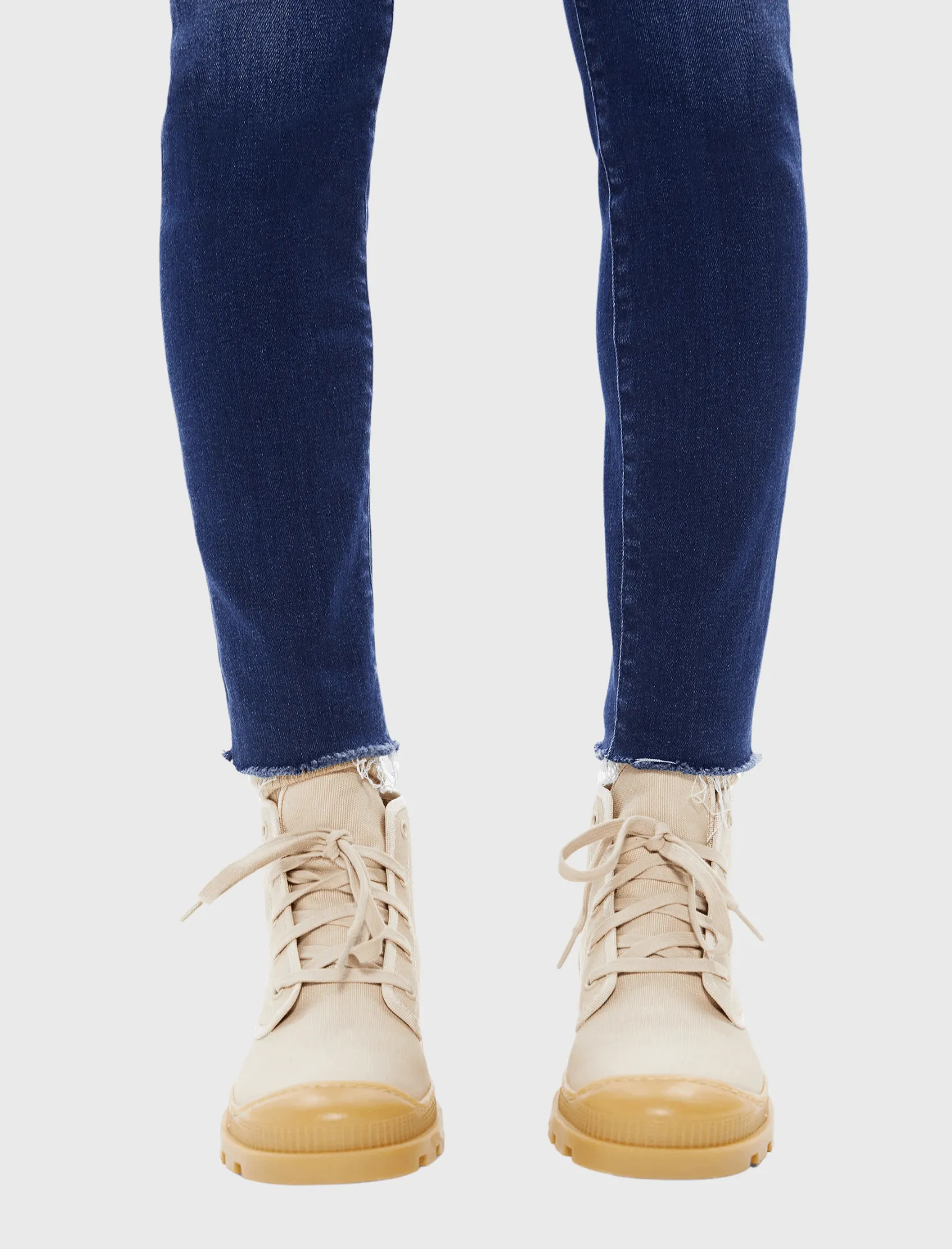 The Stunner Ankle Fray Jean